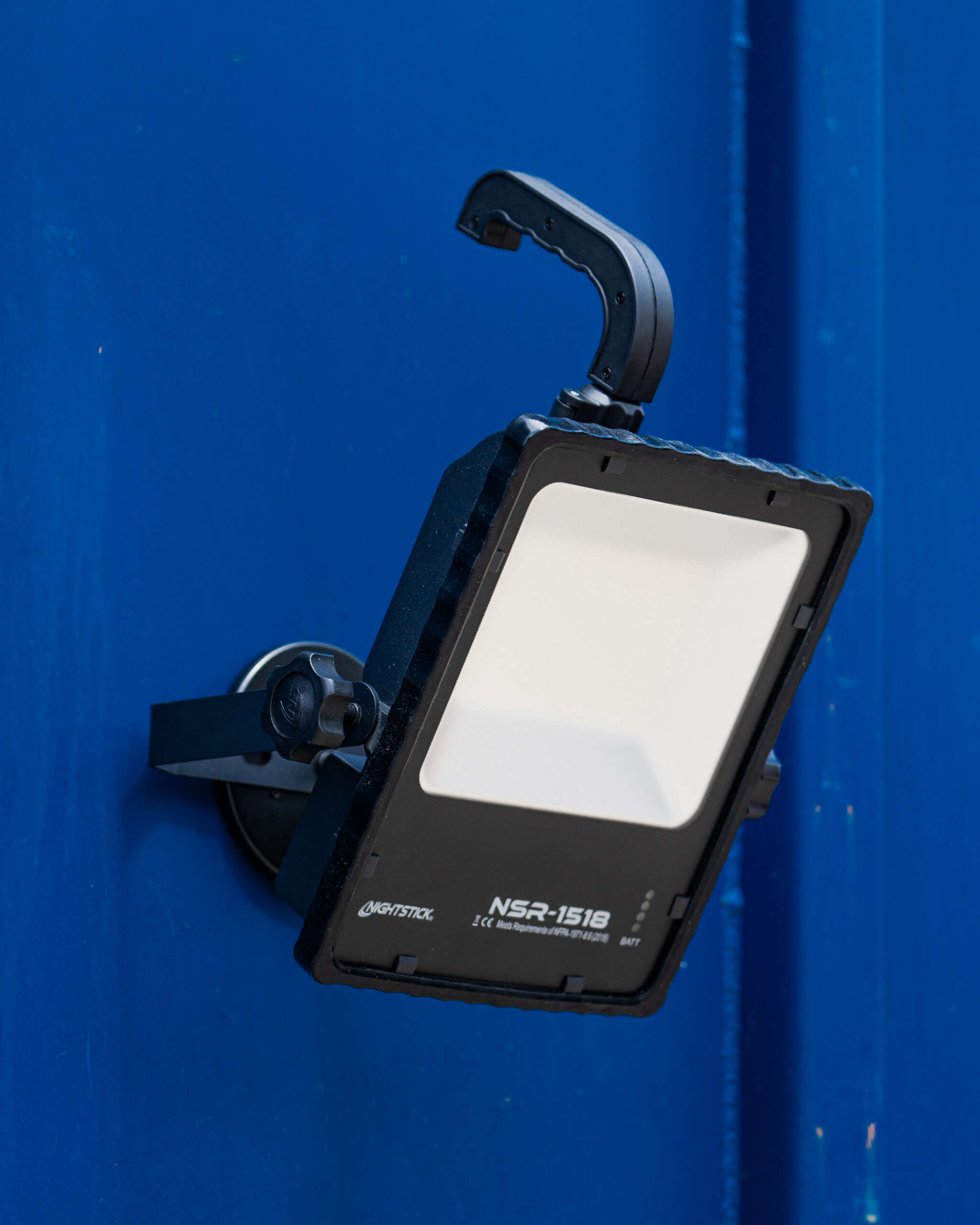 rws_48 Nighststick Najaśnica obszarowa NSR-1518